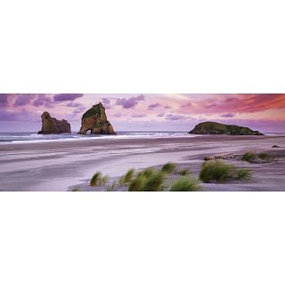 AVH Panorama: Wharariki Beach